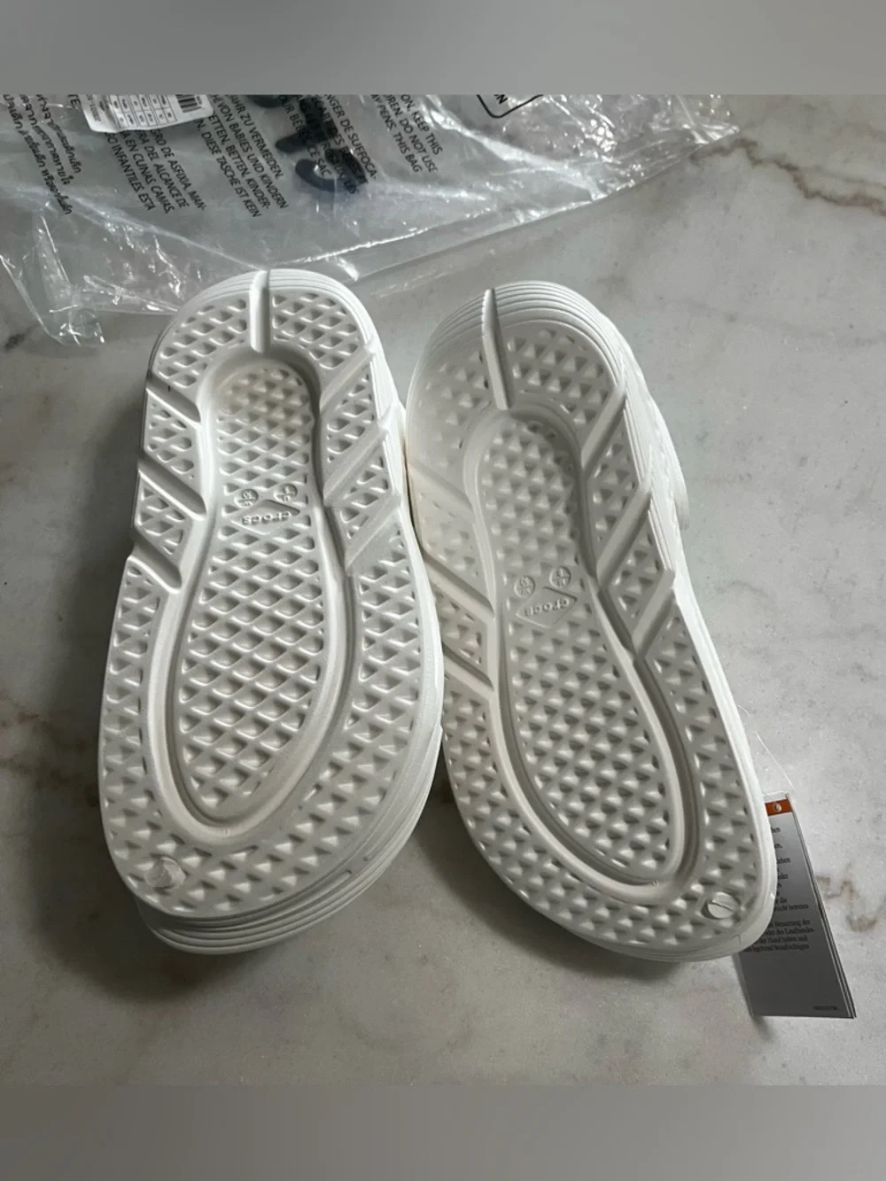 Crocs Off Grid UNISEX Clog White Mens Size 8 Women’s Size 10 - Picture 5 of 14